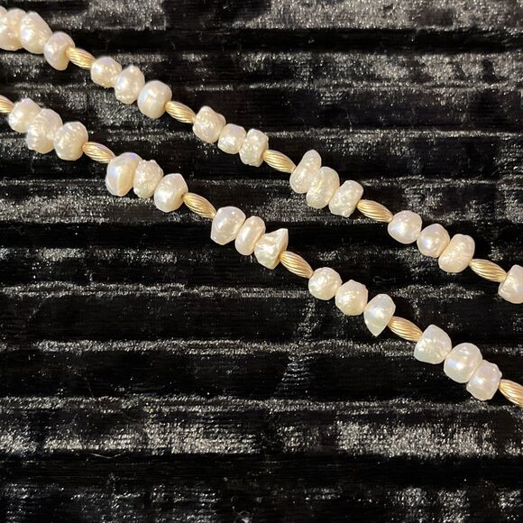 Hand Strung Freshwater Pearl Necklace Gold Plated Beads Elegant 18” - Picture 3 of 6